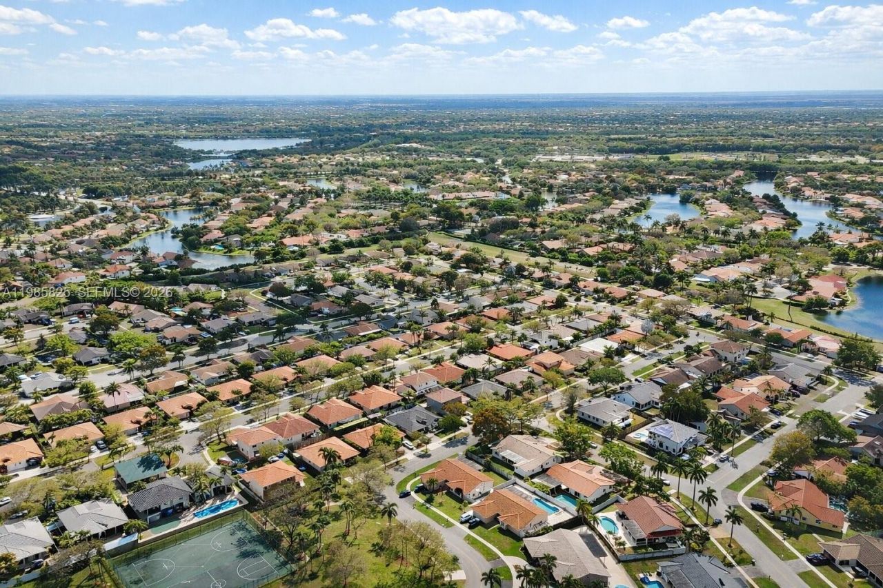 16898 Crestview Ln , Weston, FL 33326 Photo