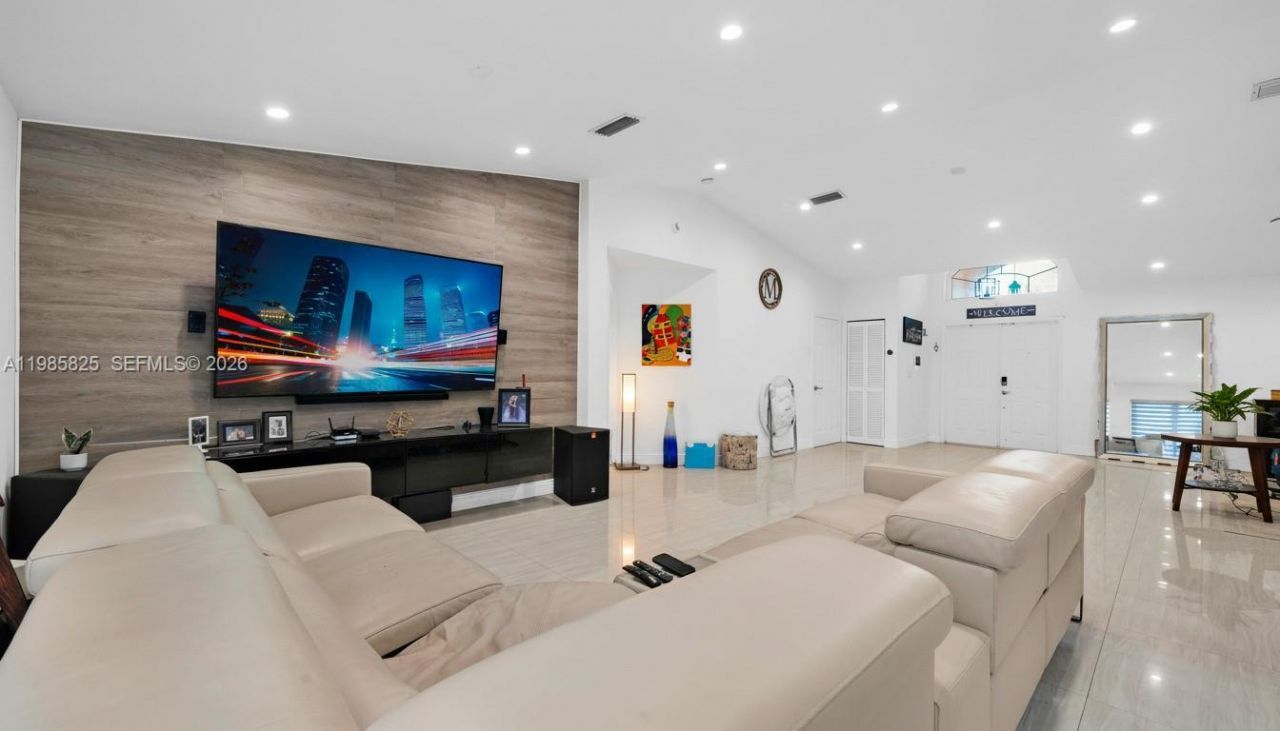 16898 Crestview Ln , Weston, FL 33326 Photo