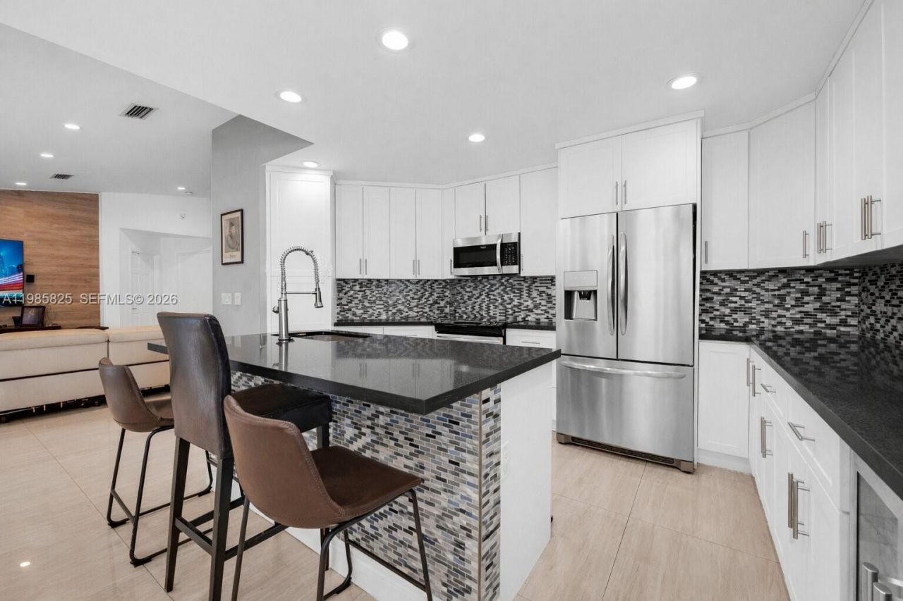 16898 Crestview Ln , Weston, FL 33326 Photo