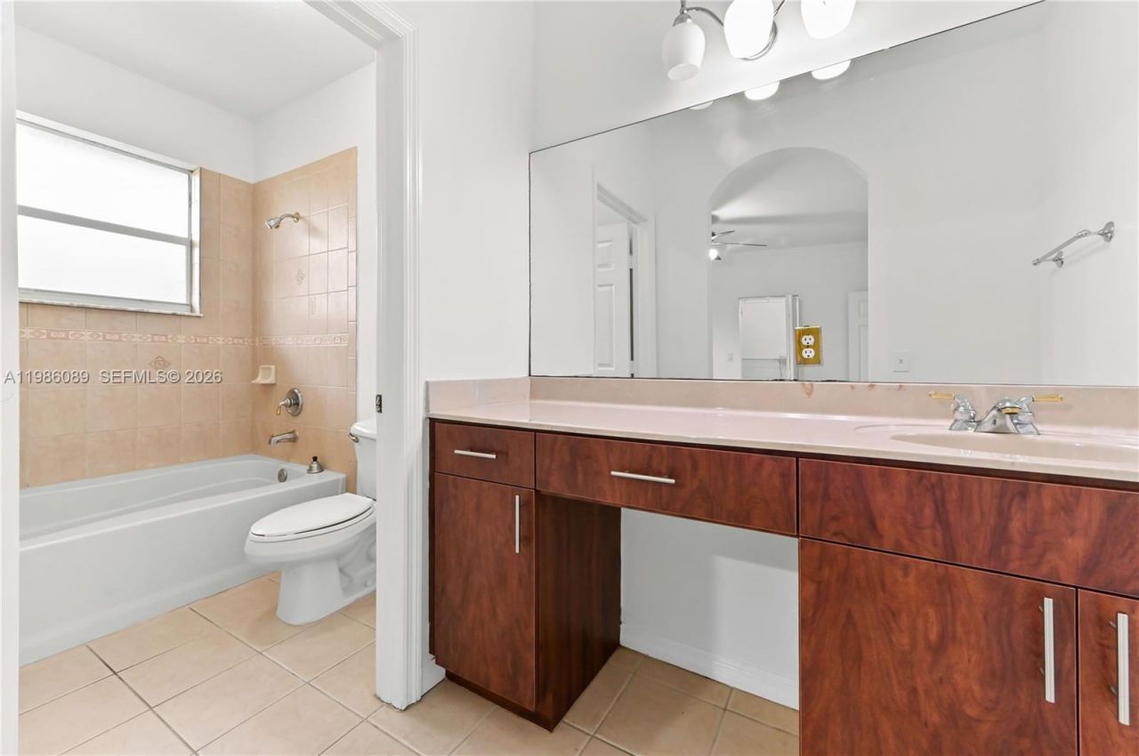 5043 SW 140th Ter, Miramar, FL 33027 Photo