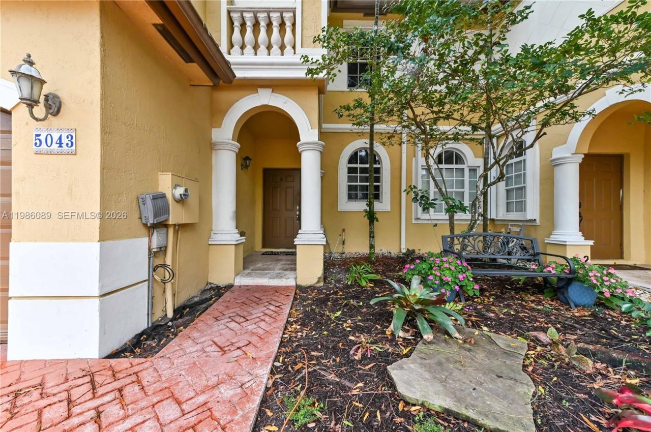 5043 SW 140th Ter, Miramar, FL 33027 Photo