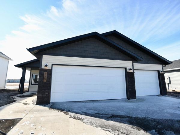 6282 87th Avenue S, Horace, ND 58047