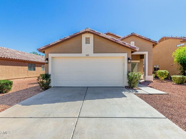 6333 W NEZ PERCE Street, Phoenix, AZ 85043