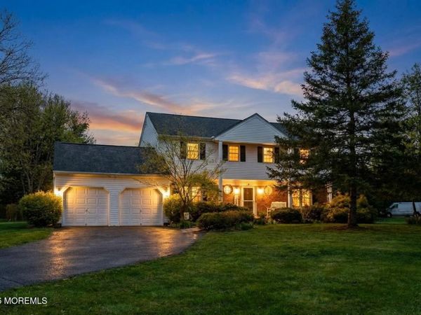 2 Wickham Lane, East Windsor, NJ 08520