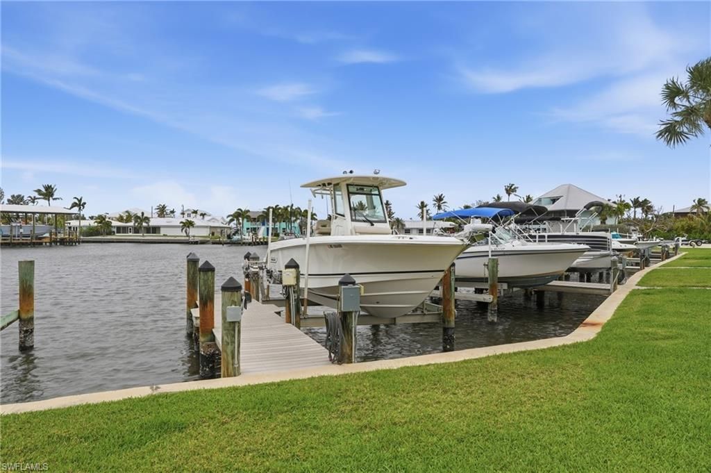 7731 Bocilla Ln, Unit 10, Bokeelia, FL 33922 Photo