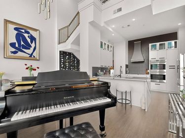 2323 N Houston Street, Unit 704, Dallas, TX 75219