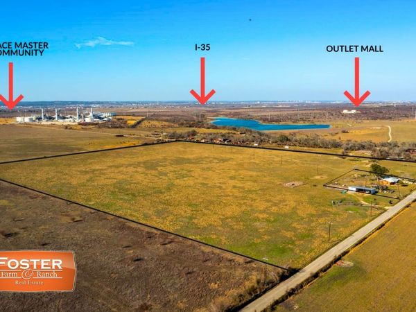 2900 Francis Harris, San Marcos, TX 78666