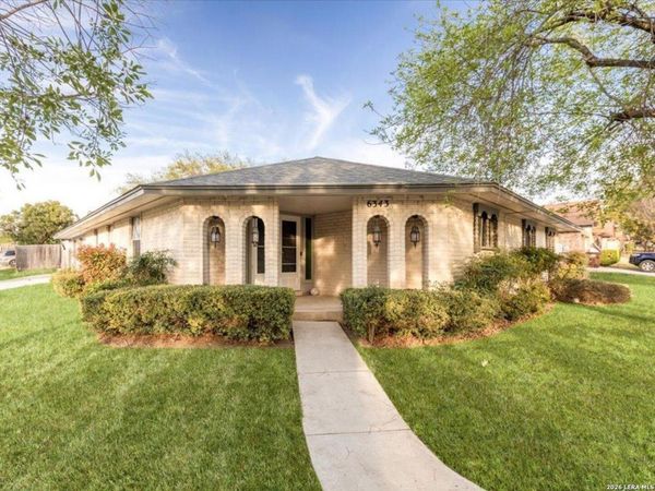 6343 Pickering Dr, Leon Valley, TX 78238