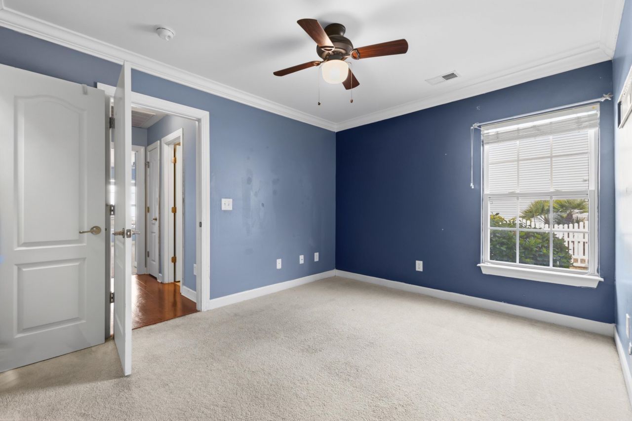 687 Twinflower St. Photo 12