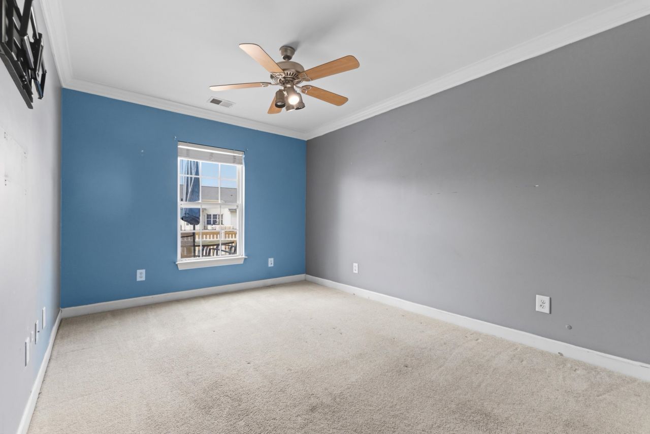 687 Twinflower St. Photo 13