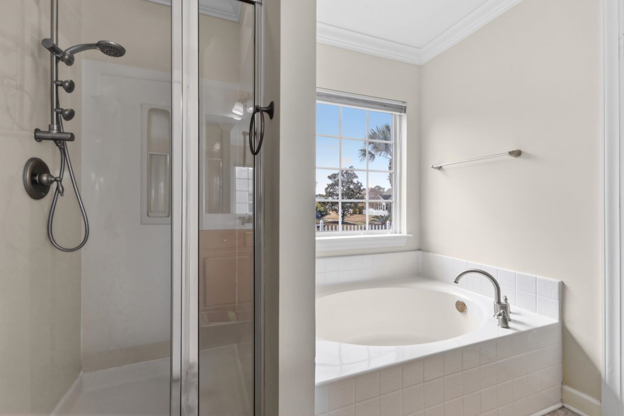 687 Twinflower St. Photo 18