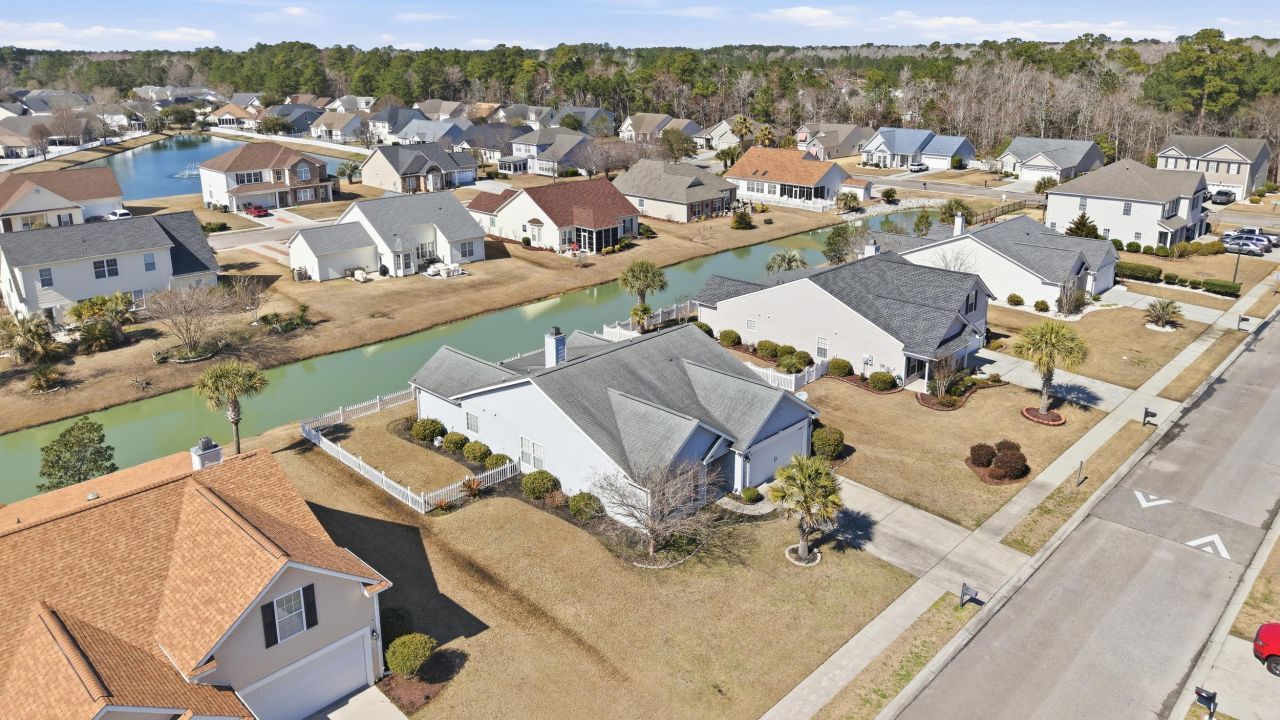 687 Twinflower St. Photo 28