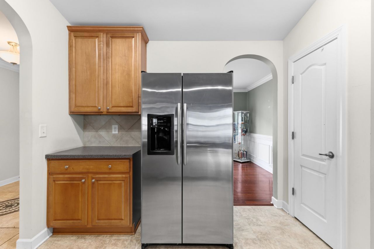 687 Twinflower St. Photo 6