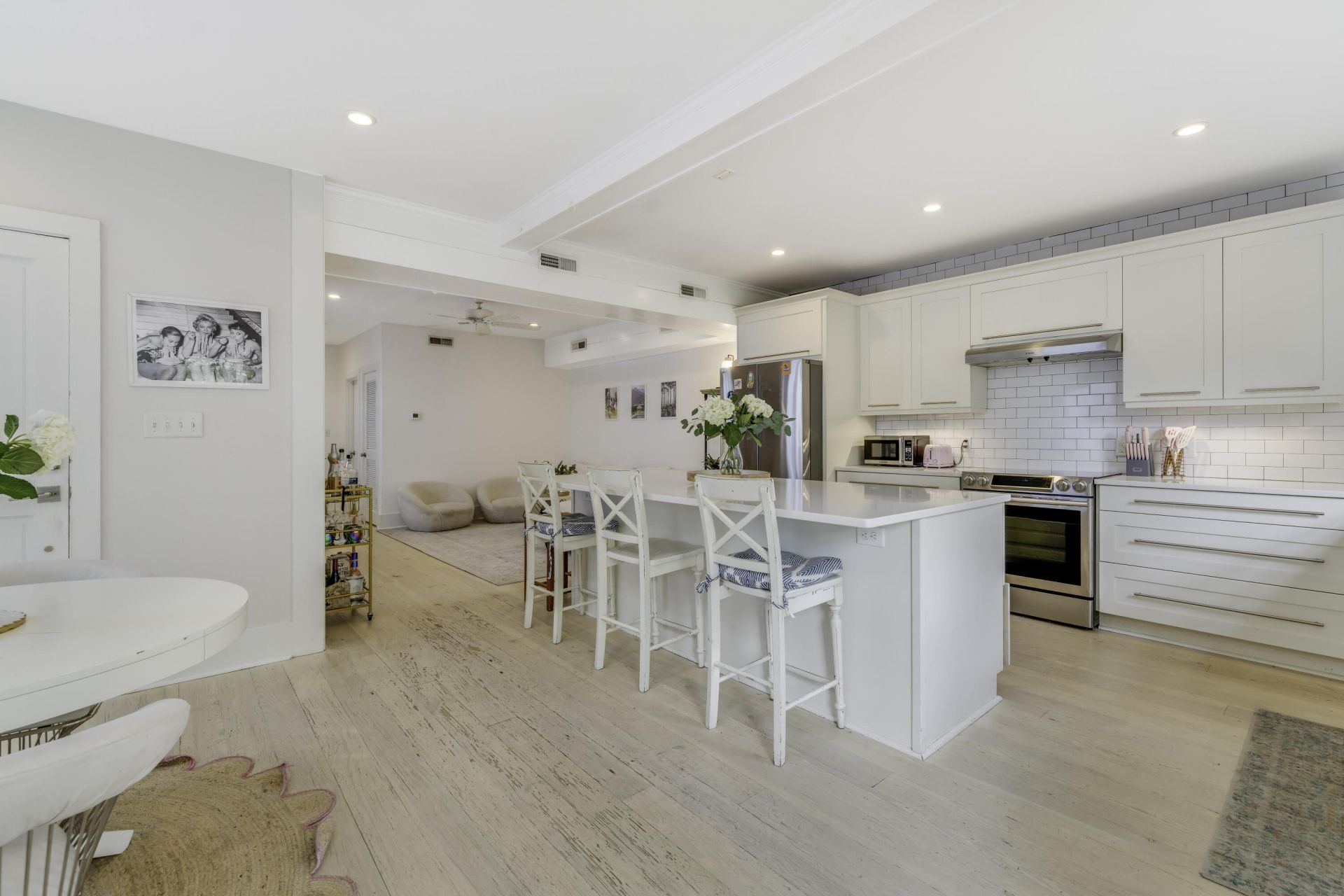 33 Bogard Street Photo 12