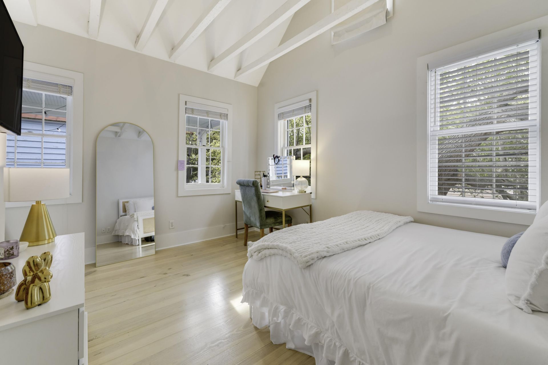 33 Bogard Street Photo 25