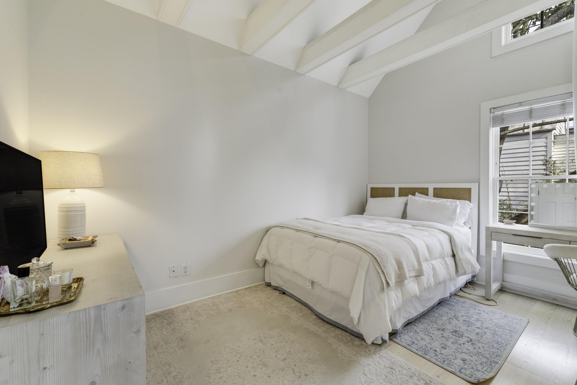 33 Bogard Street Photo 26