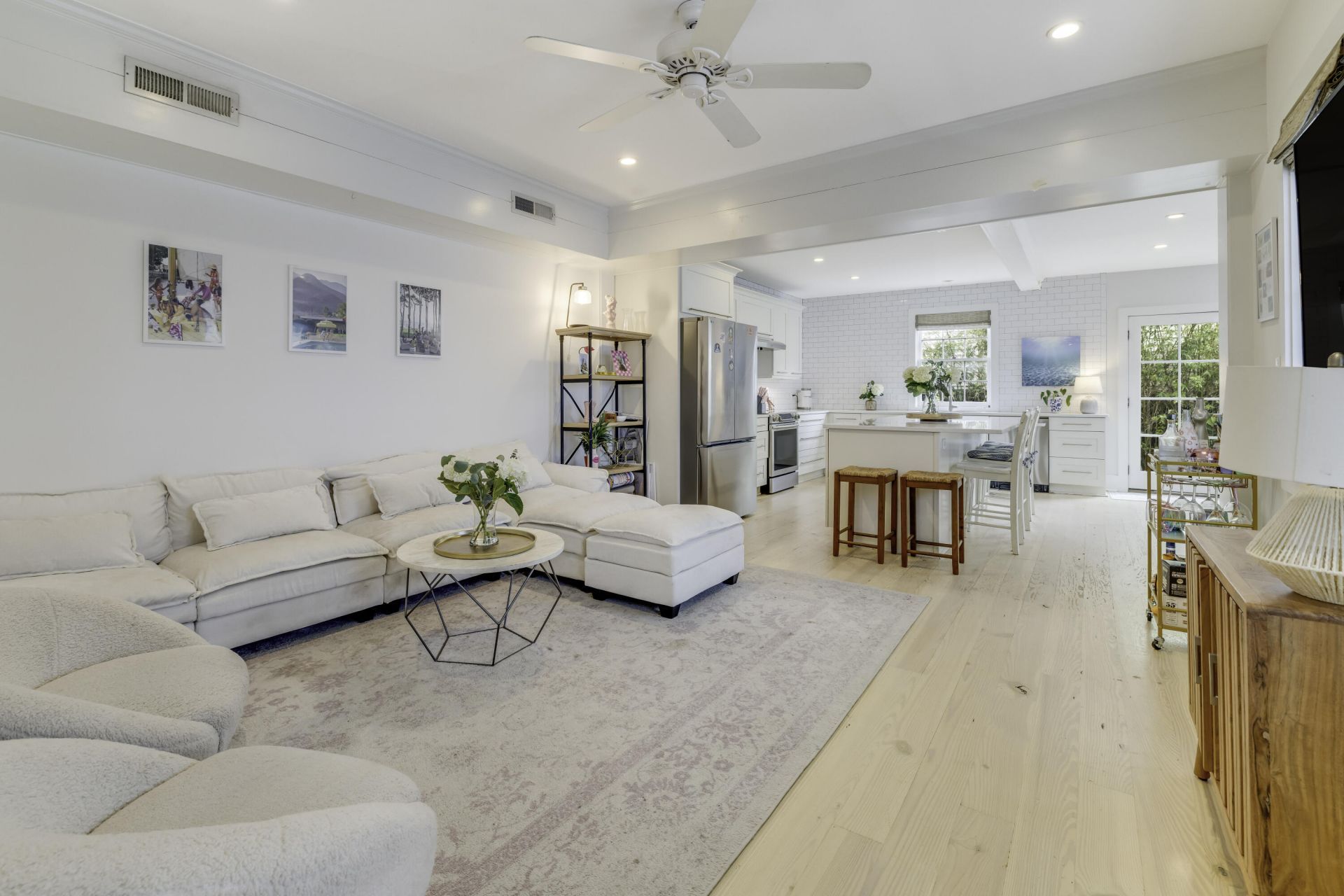 33 Bogard Street Photo 6