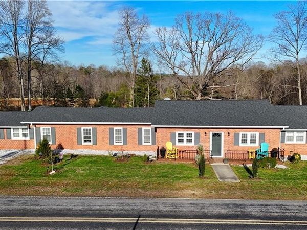 4797 Rockford Road , Dobson, NC 27017