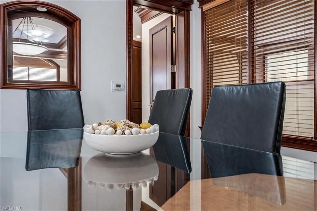 599 Tamiami Trl N, Unit 101, Naples, FL 34102 Photo