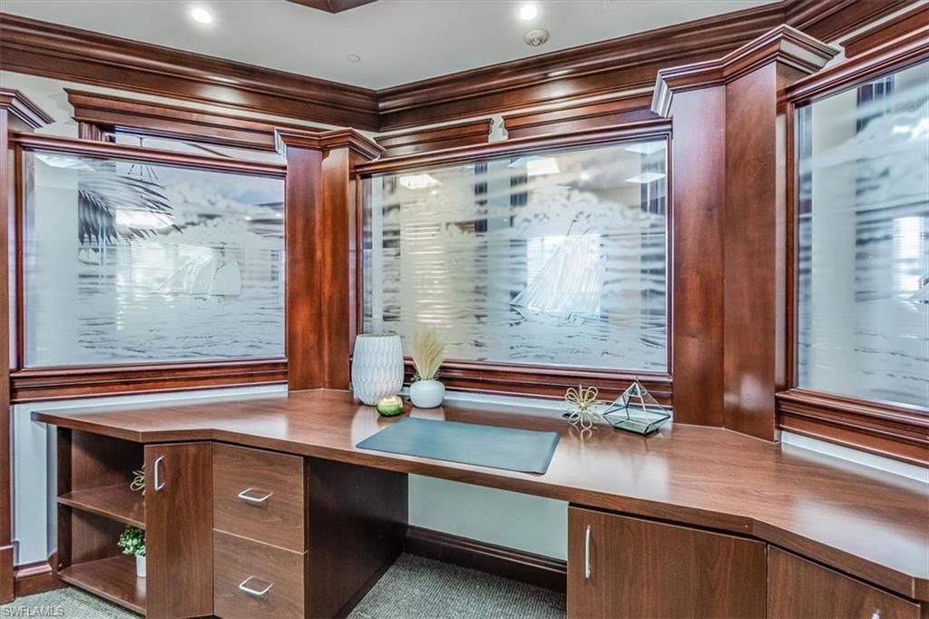 599 Tamiami Trl N, Unit 101, Naples, FL 34102 Photo