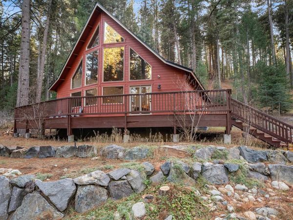 13 Evergreen Circle, Blairsden, CA 96103