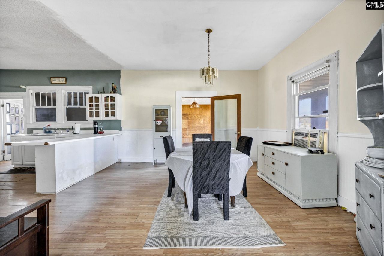 162 Gilliam Street Photo 10