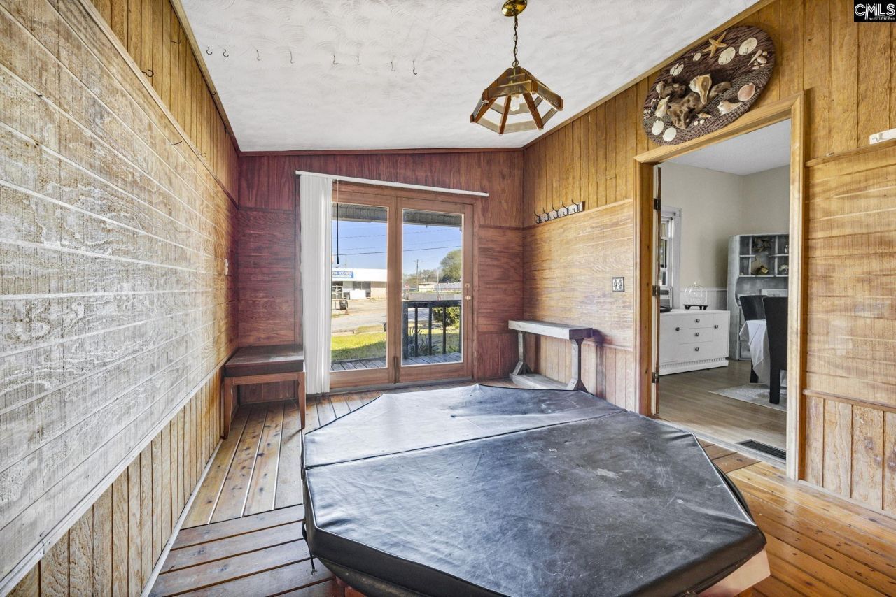 162 Gilliam Street Photo 12