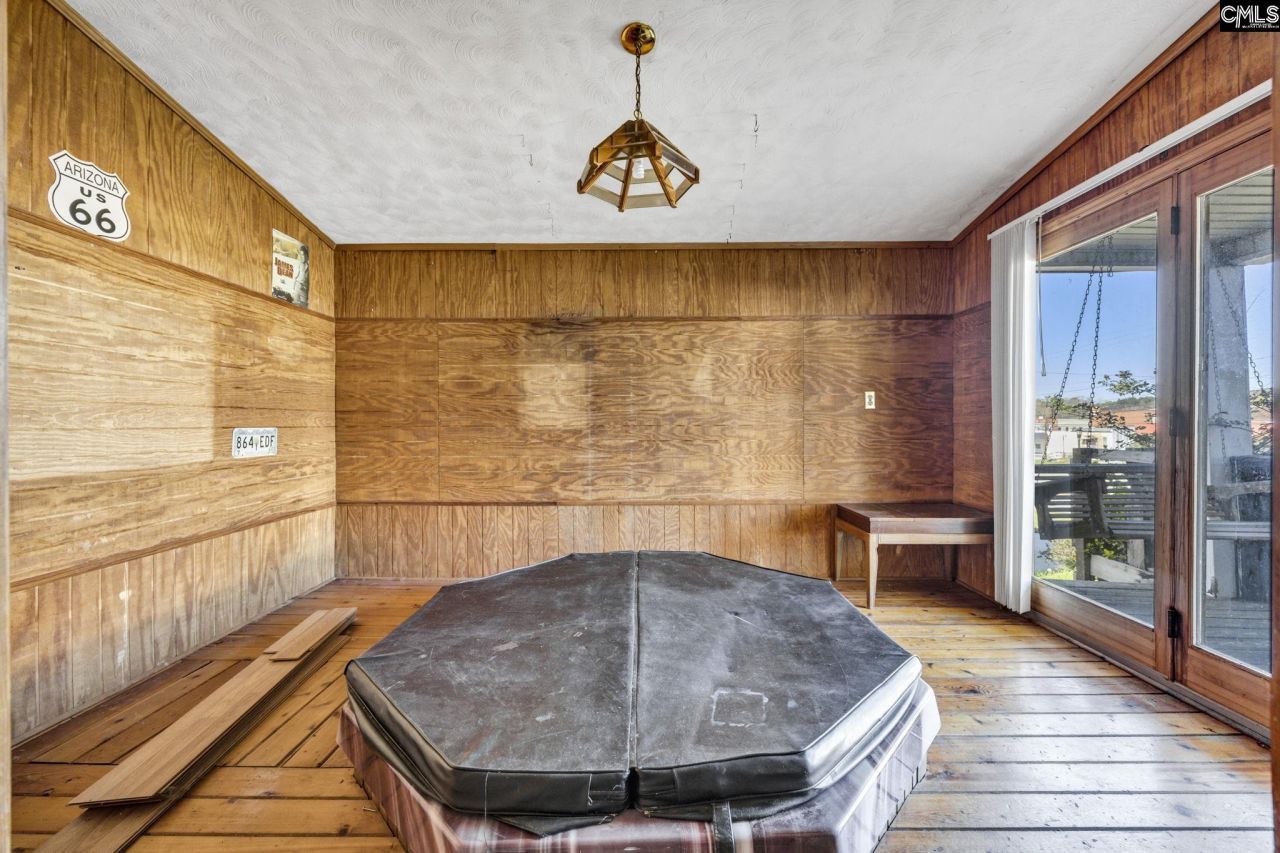 162 Gilliam Street Photo 13