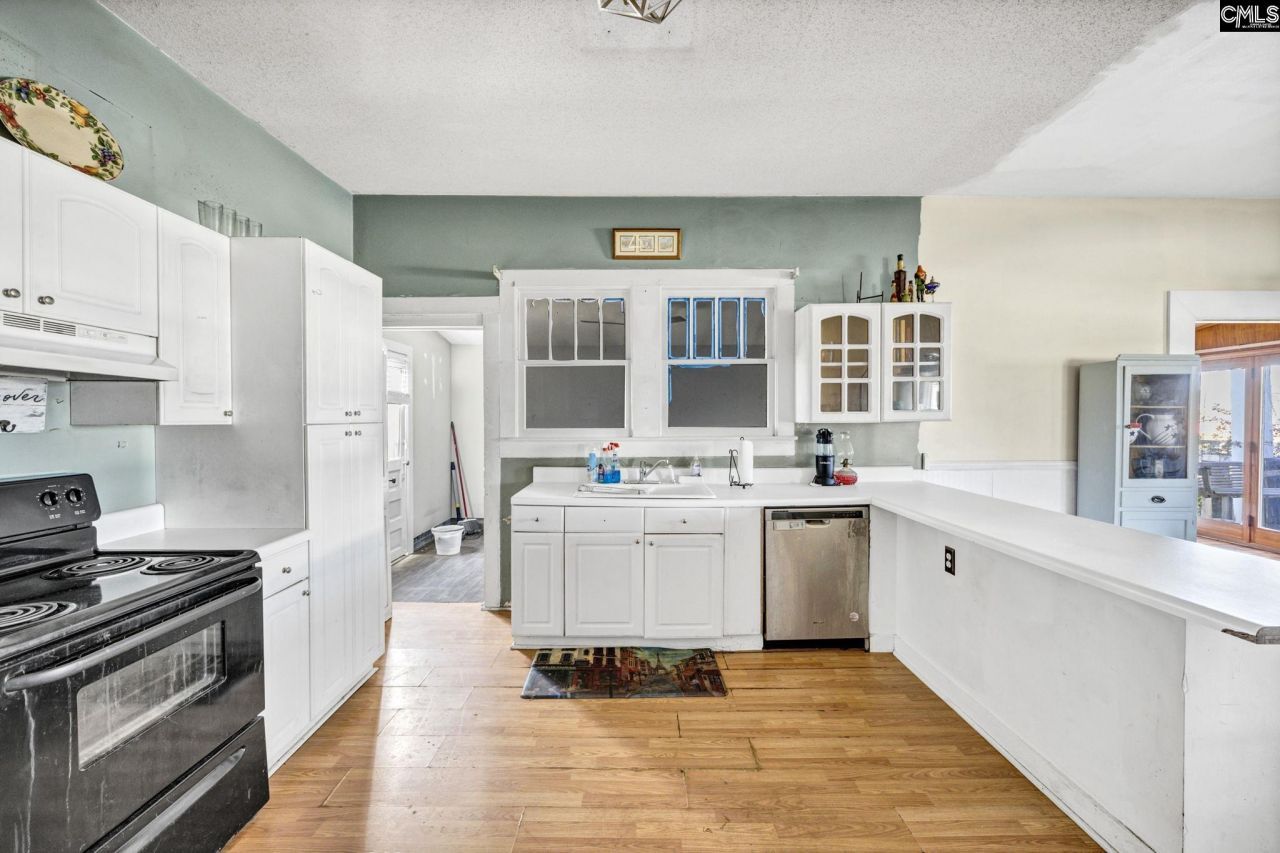 162 Gilliam Street Photo 15