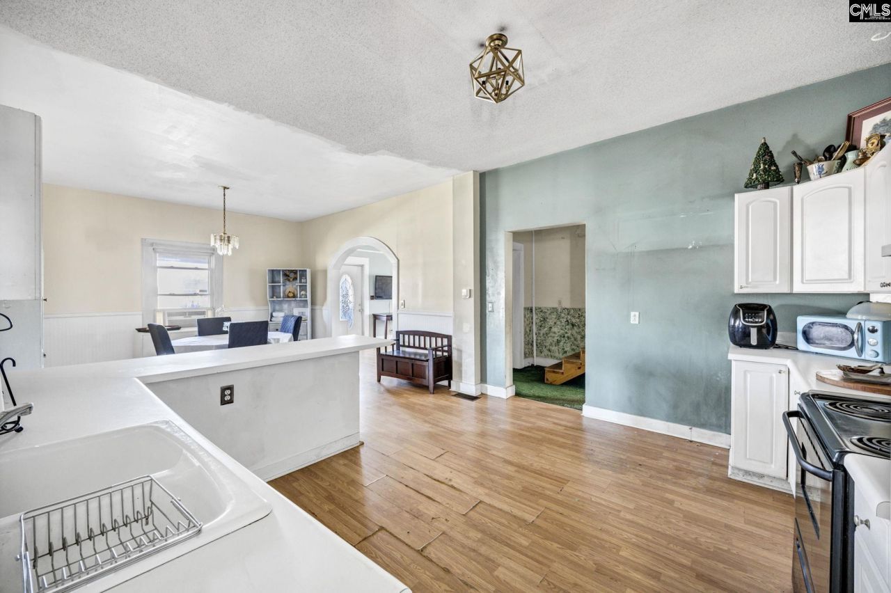 162 Gilliam Street Photo 16