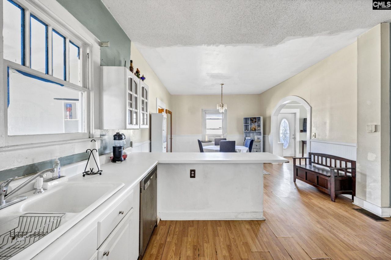 162 Gilliam Street Photo 17