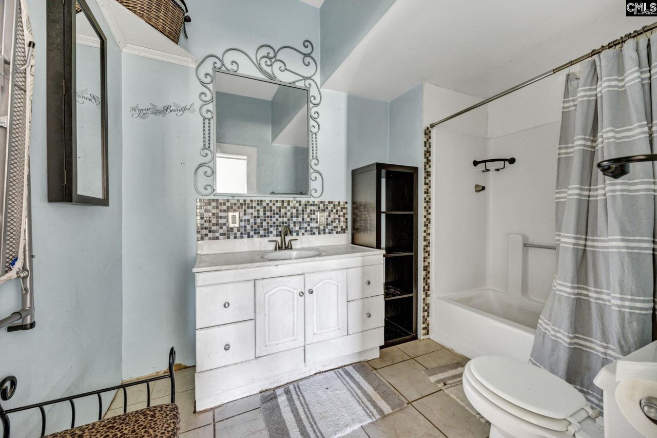 162 Gilliam Street Photo 21