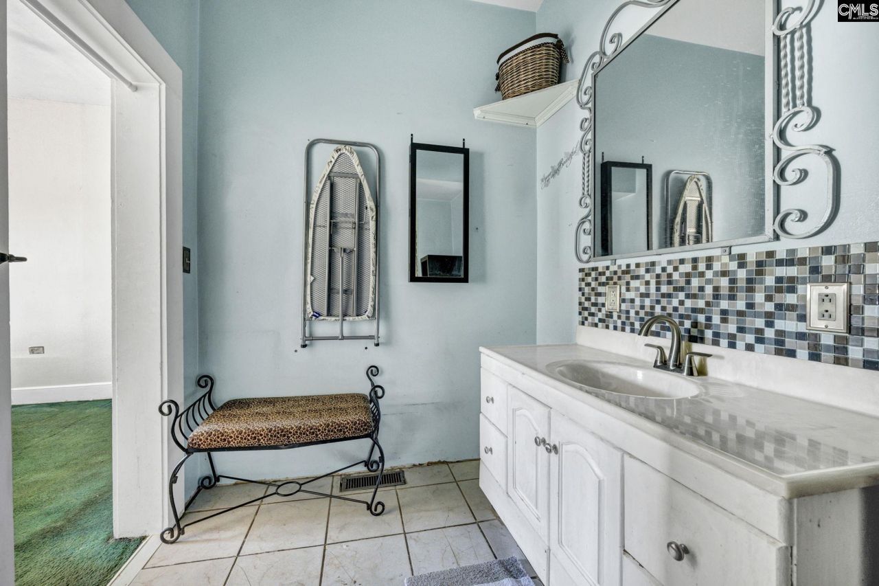 162 Gilliam Street Photo 22