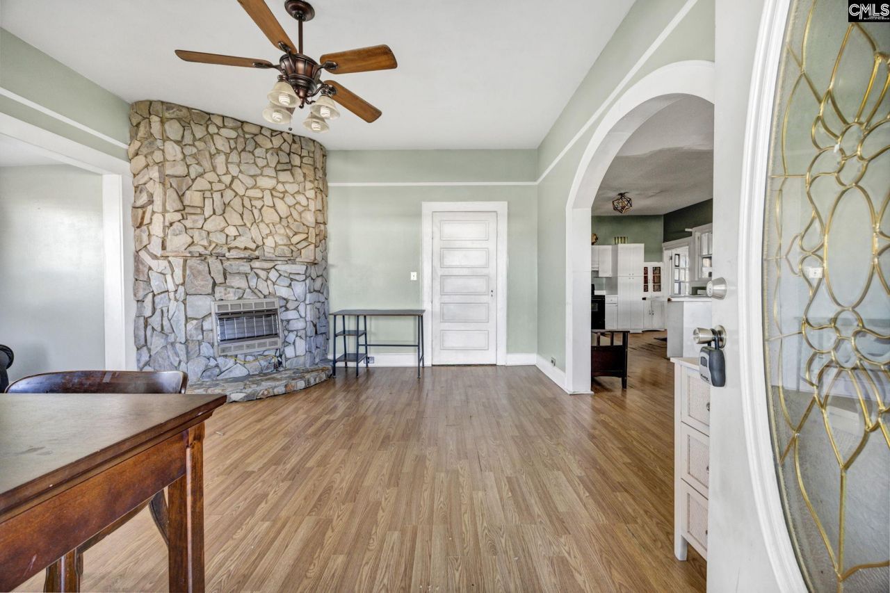 162 Gilliam Street Photo 6