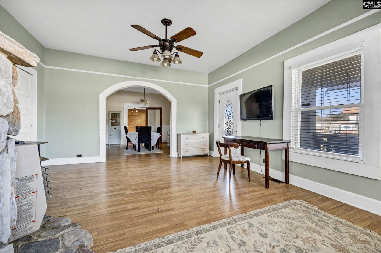 162 Gilliam Street Photo 9