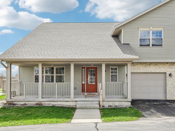 224 Hometown Avenue, Unit 13, Fall River, WI 53932