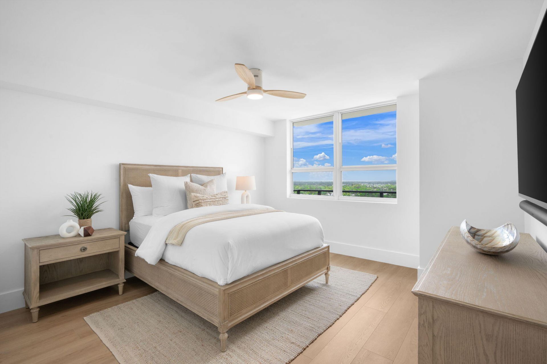 610 W Las Olas Boulevard, Unit 1613n, Fort Lauderdale, FL 33312 Photo