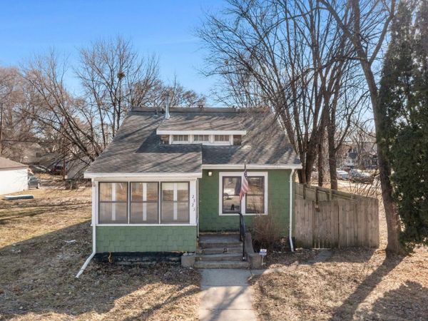 2323 Golden Valley Road , Minneapolis, MN 55411