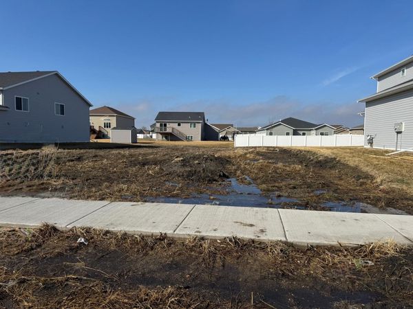 3527 18th Street S, Moorhead, MN 56560