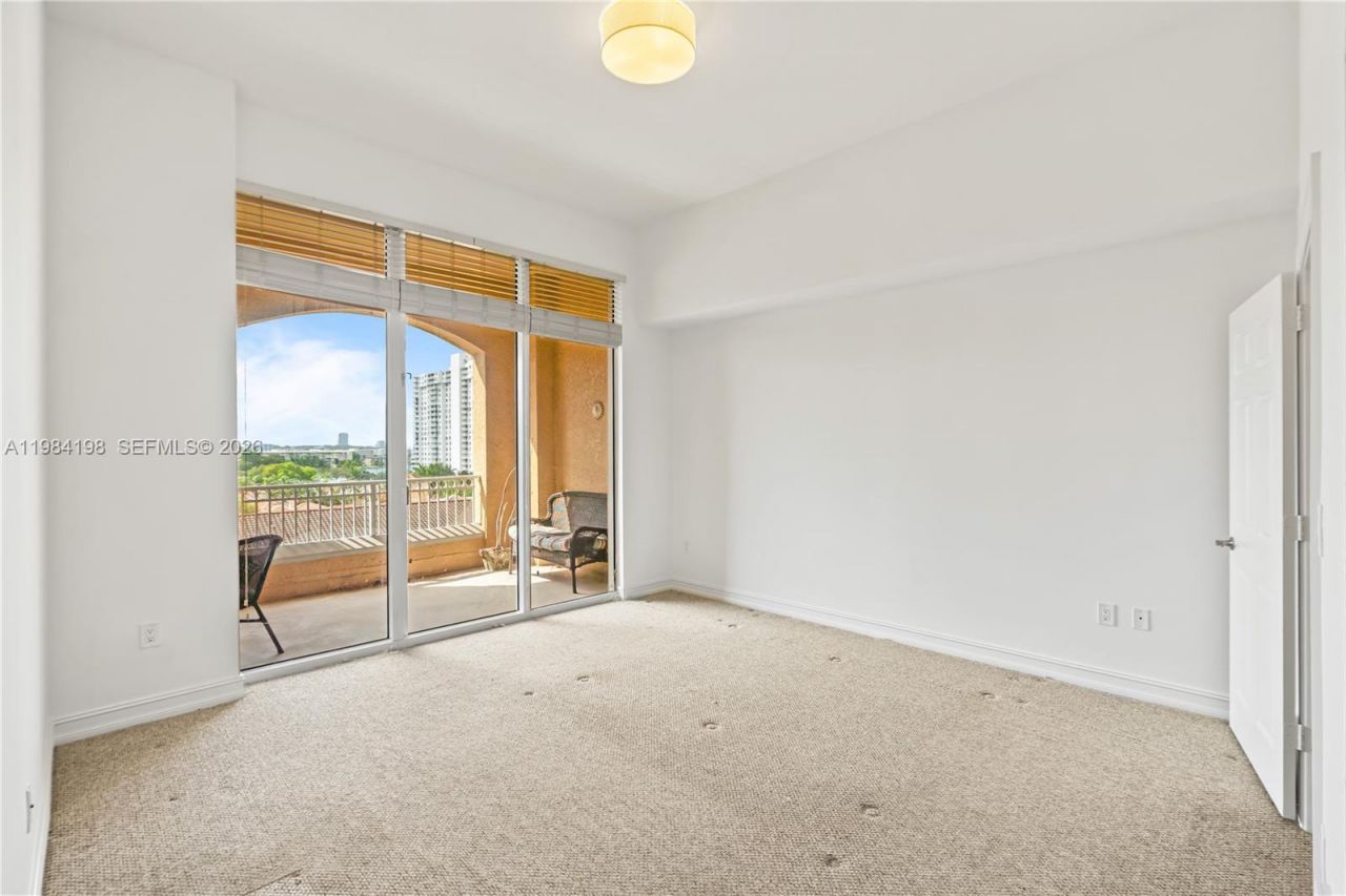 3001 NE 185th St, Unit 716, Aventura, FL 33180 Photo