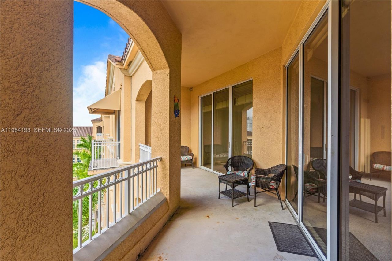 3001 NE 185th St, Unit 716, Aventura, FL 33180 Photo