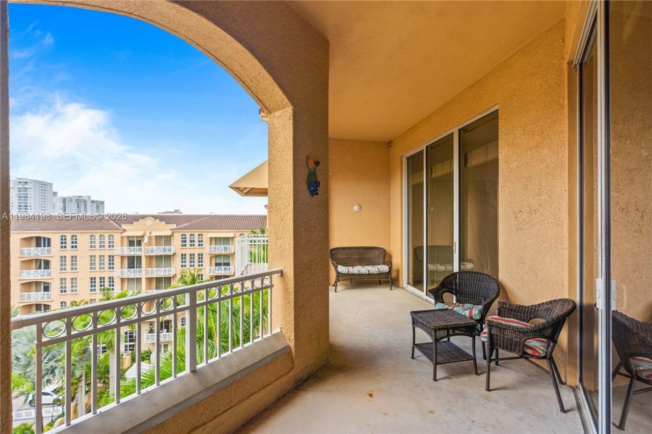 3001 NE 185th St, Unit 716, Aventura, FL 33180 Photo