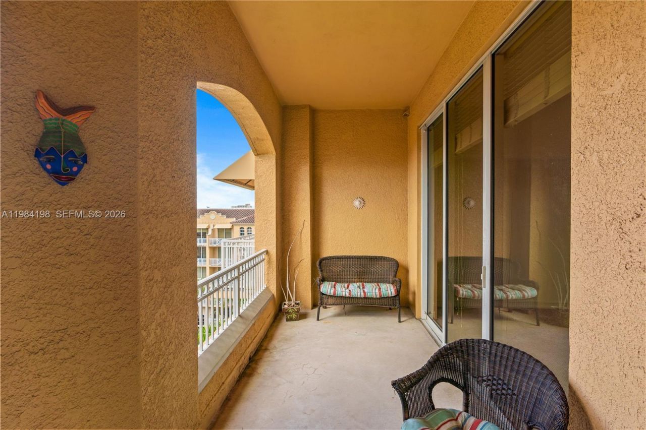 3001 NE 185th St, Unit 716, Aventura, FL 33180 Photo