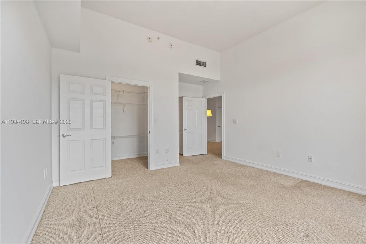 3001 NE 185th St, Unit 716, Aventura, FL 33180 Photo