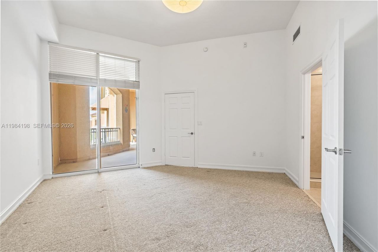 3001 NE 185th St, Unit 716, Aventura, FL 33180 Photo