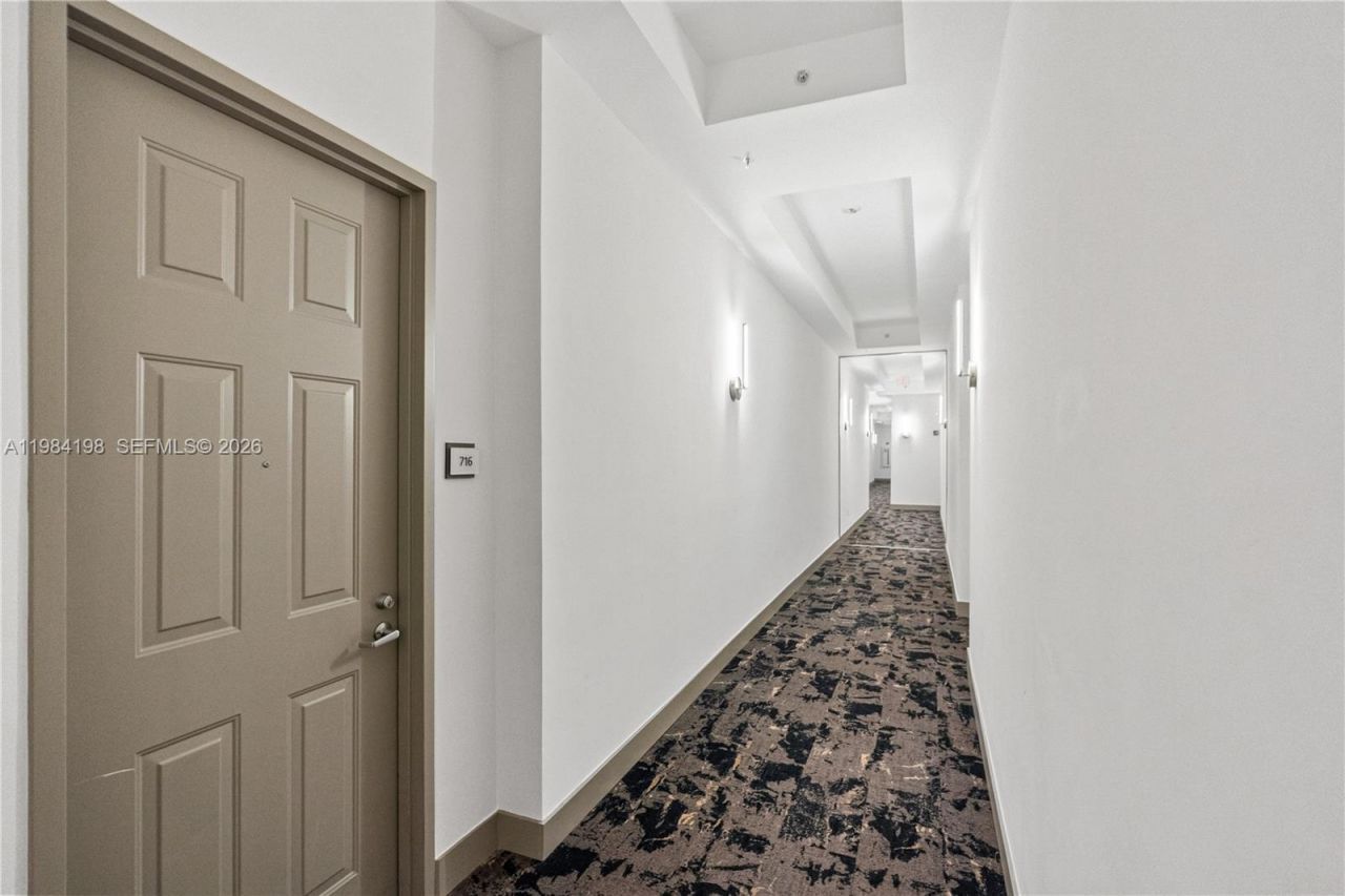 3001 NE 185th St, Unit 716, Aventura, FL 33180 Photo