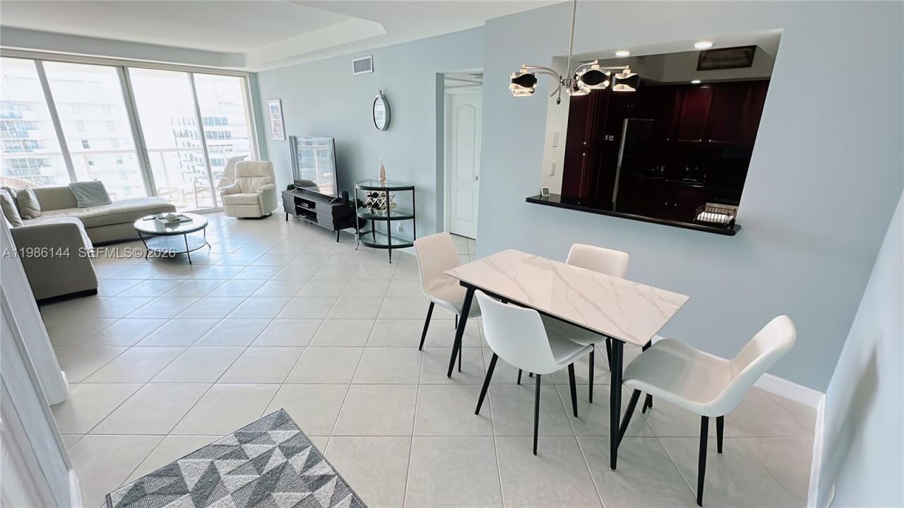 5600 Collins Ave , Unit 17V, Miami Beach, FL 33140 Photo