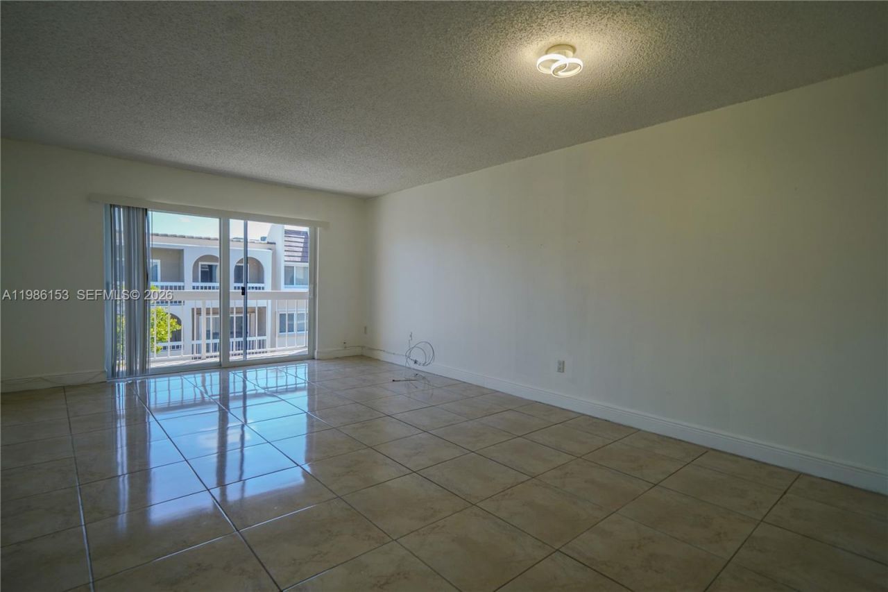 7920 Camino Real, Unit m-401, Miami, FL 33143 Photo