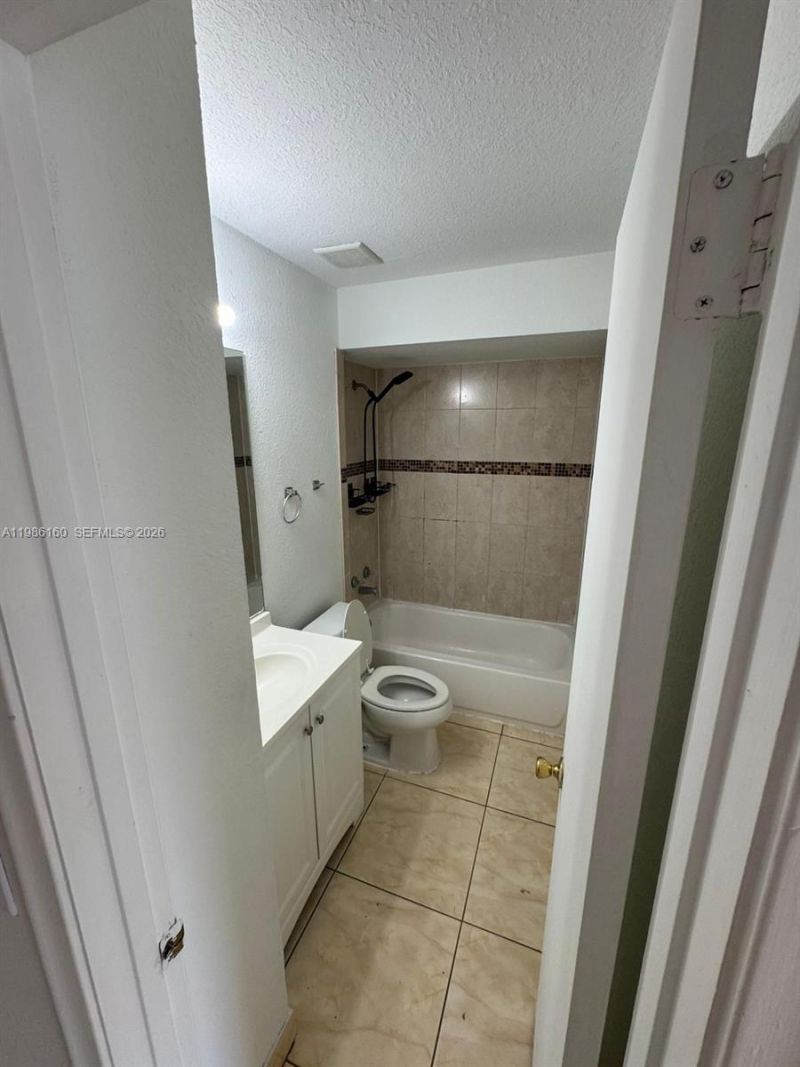 2800 Georgia Ave , Unit D27, West Palm Beach, FL 33405 Photo