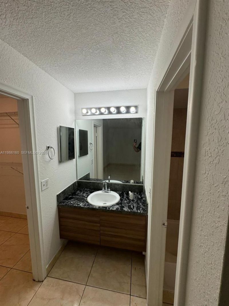 2800 Georgia Ave , Unit D27, West Palm Beach, FL 33405 Photo